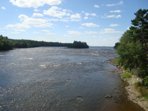 Vue de la rivière des Outaouais entre l'Île Morrison et l' Île aux Allumettes, Qc, 2012